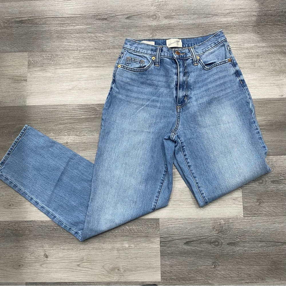 459 Universal Thread Vintage Straight Leg Jeans High Rise Light Wash Blue 4/27